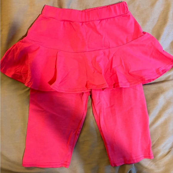 New 3 pairs of knee length leggings with skirt/tutu - Picture 4 of 6